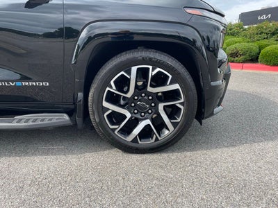 2024 Chevrolet Silverado EV RST