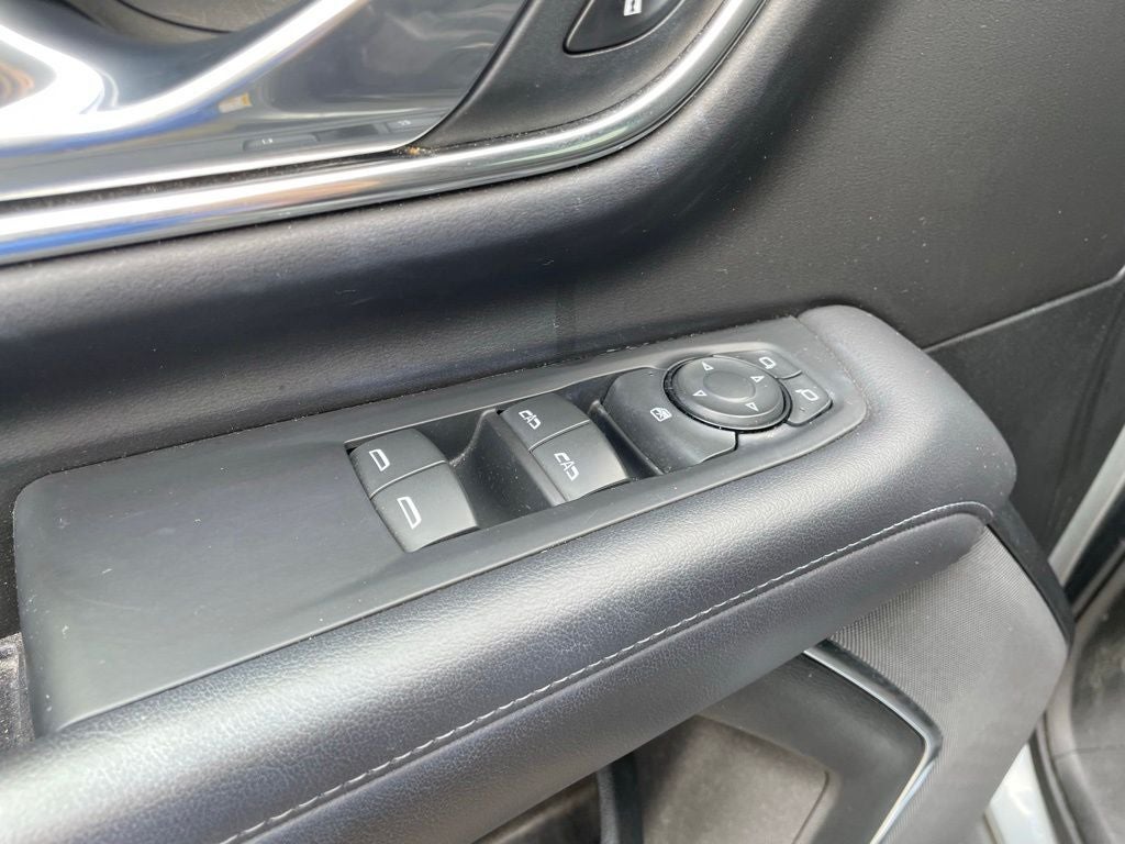 2023 GMC Yukon SLE
