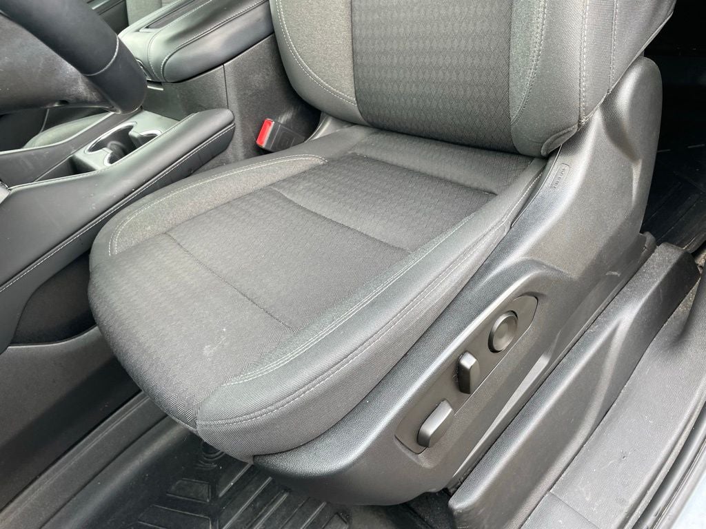 2023 GMC Yukon SLE