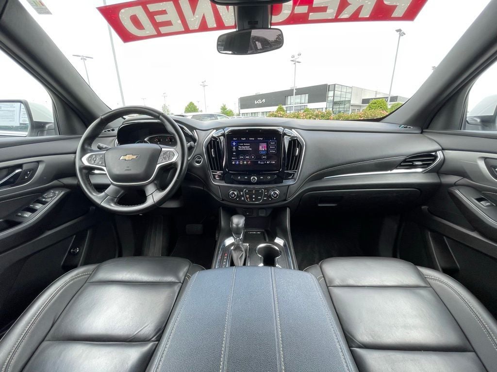 2023 Chevrolet Traverse LT Leather