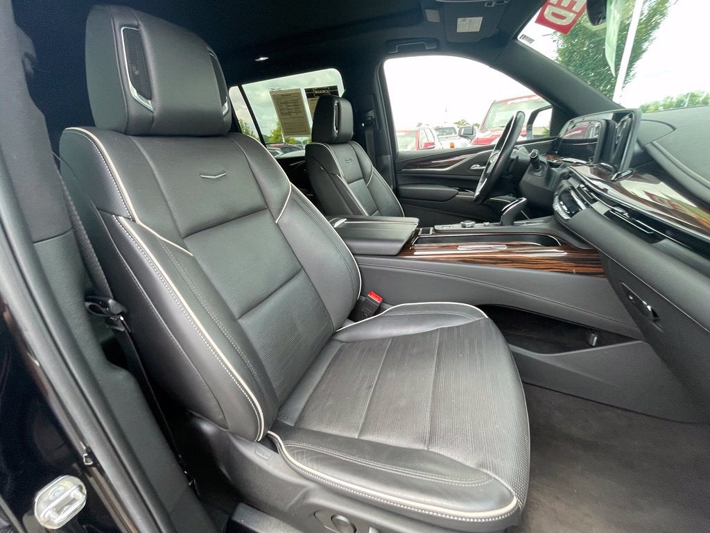 2023 Cadillac Escalade ESV Premium