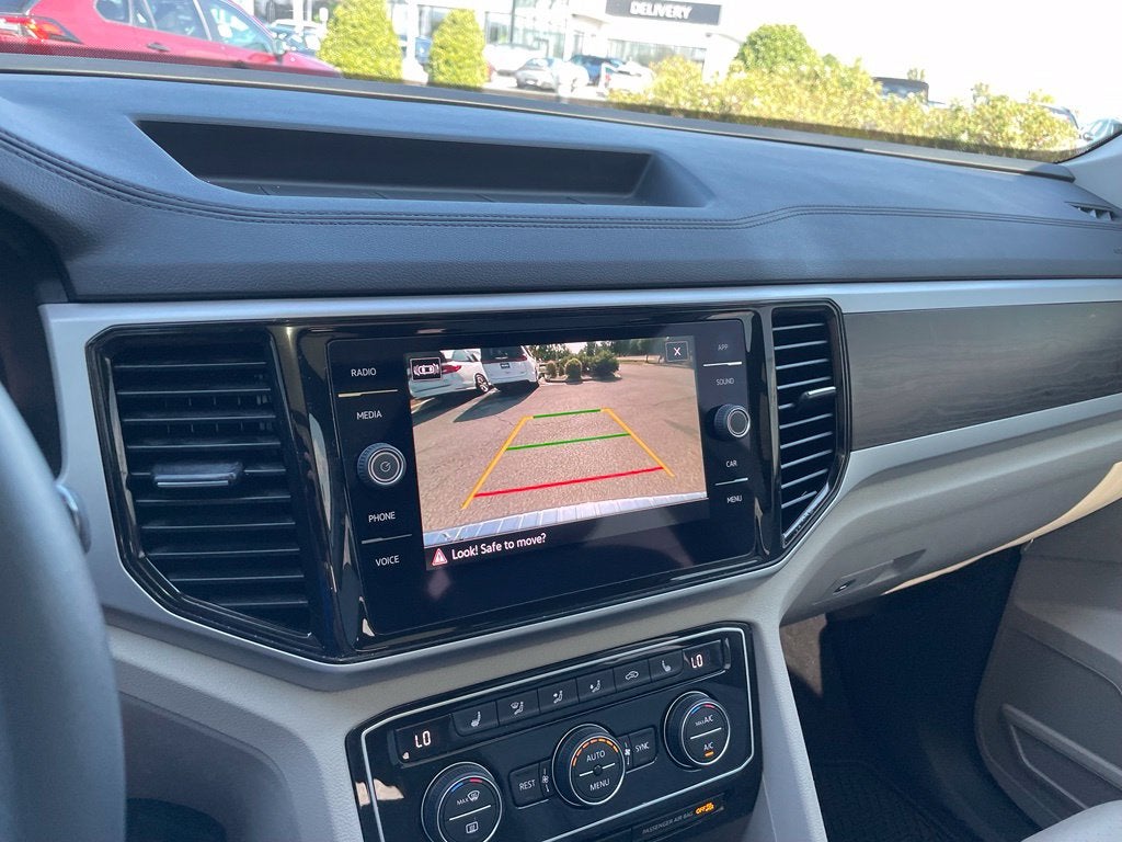 2022 Volkswagen Atlas 2.0T SE w/Technology
