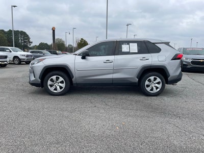 2022 Toyota RAV4 LE