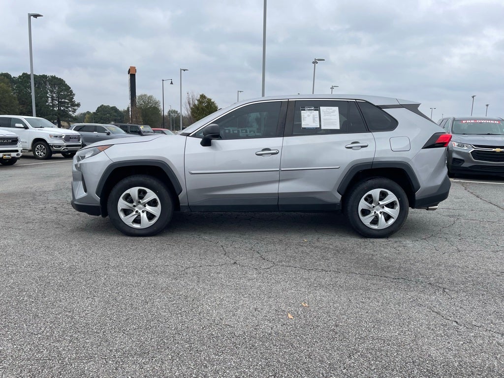 2022 Toyota RAV4 LE