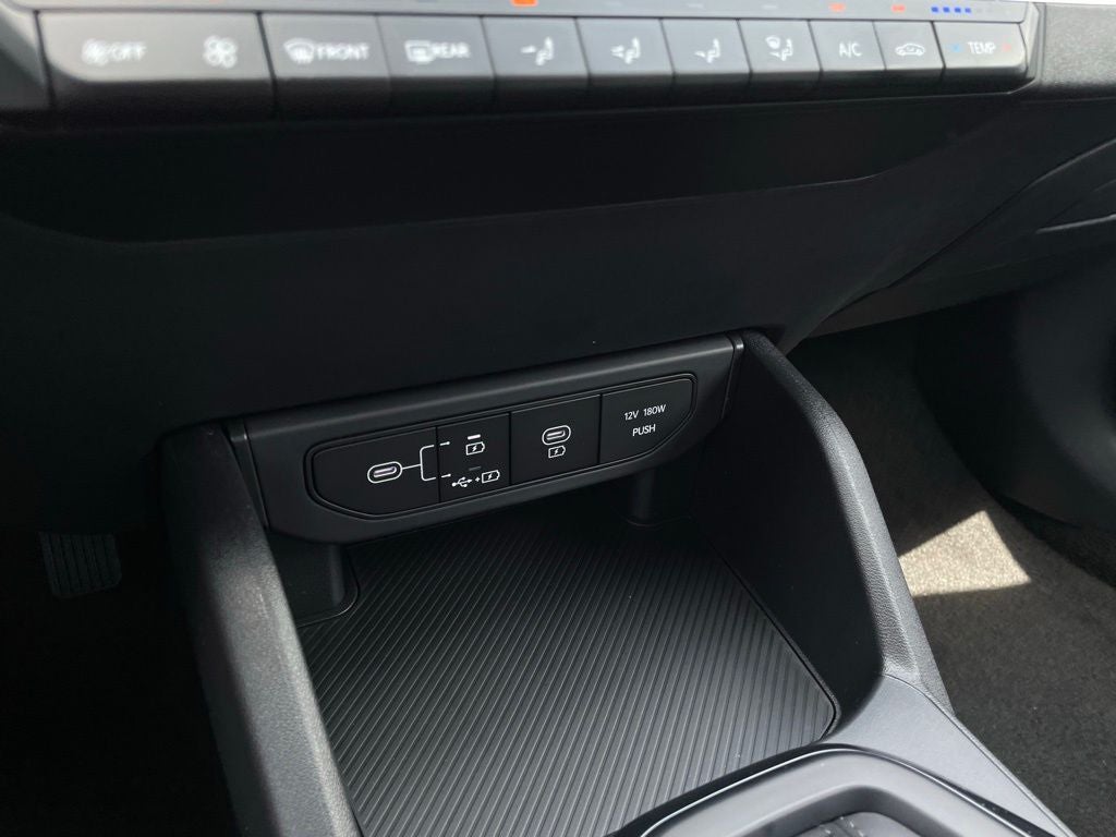 2026 Kia K4 LX