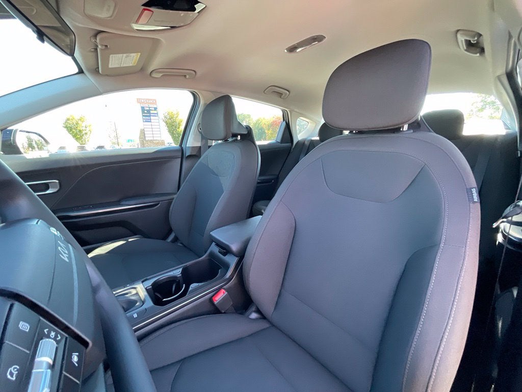 2027 Kia K4 LX