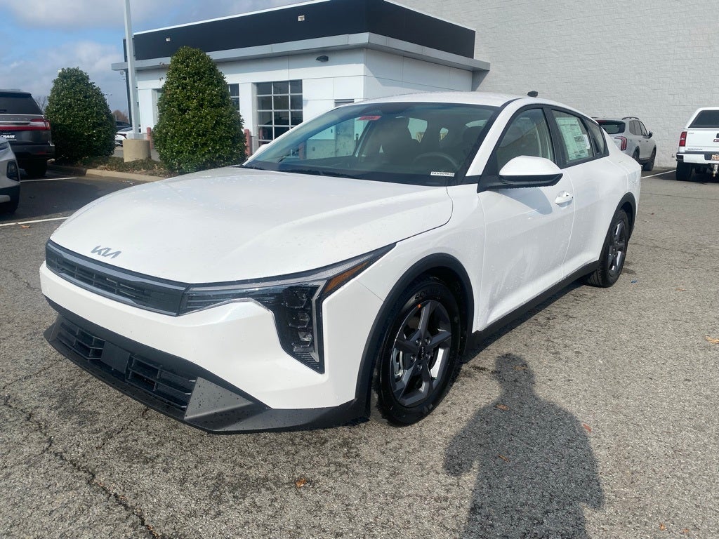 2025 Kia K4 LXS