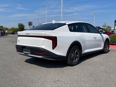 2026 Kia K4 LXS