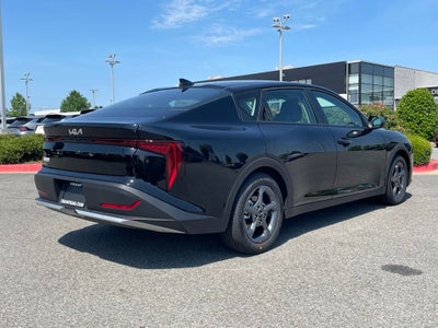 2026 Kia K4 LXS