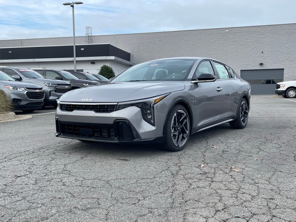 2025 Kia K4 GT-Line