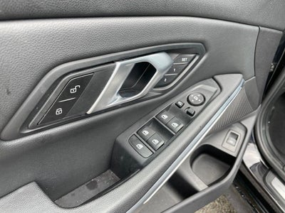 2025 BMW 3 Series 330i xDrive