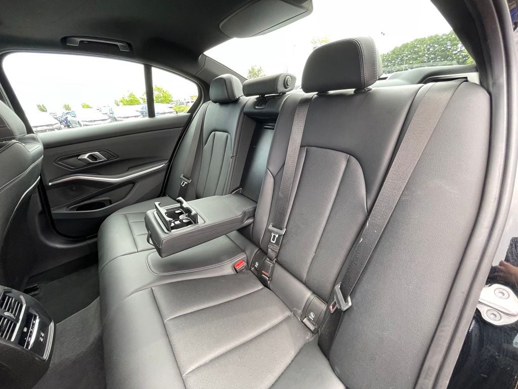 2025 BMW 3 Series 330i xDrive