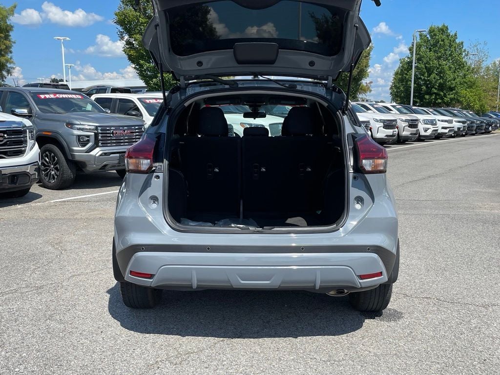 2024 Nissan Kicks SR