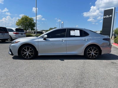 2023 Toyota Camry SE