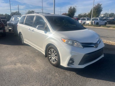 2019 Toyota Sienna XLE Premium 8 Passenger