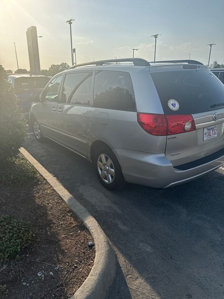 2009 Toyota Sienna LE