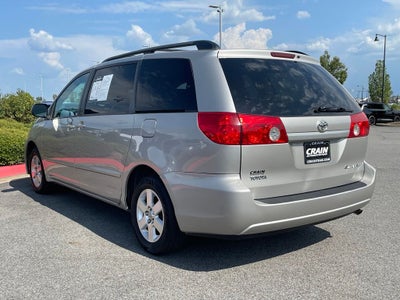 2009 Toyota Sienna LE