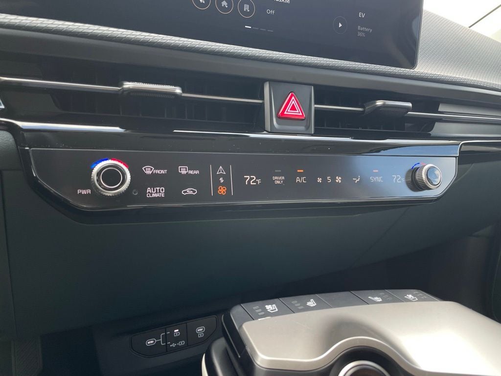 2025 Kia EV6 Wind