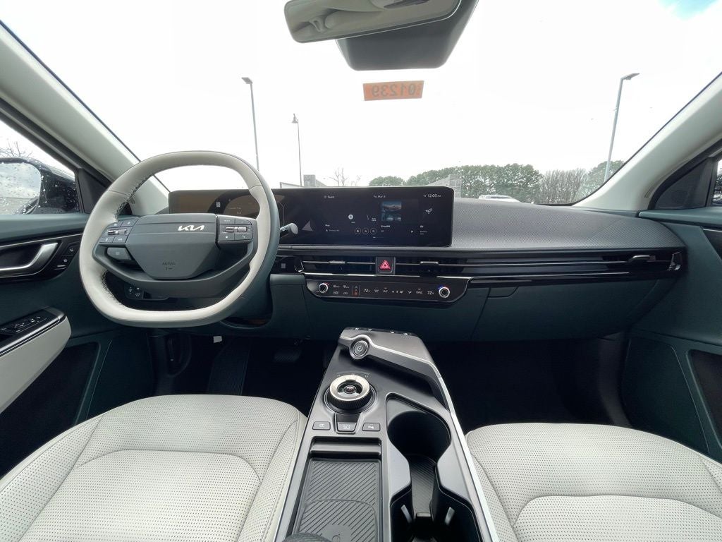 2025 Kia EV6 Wind