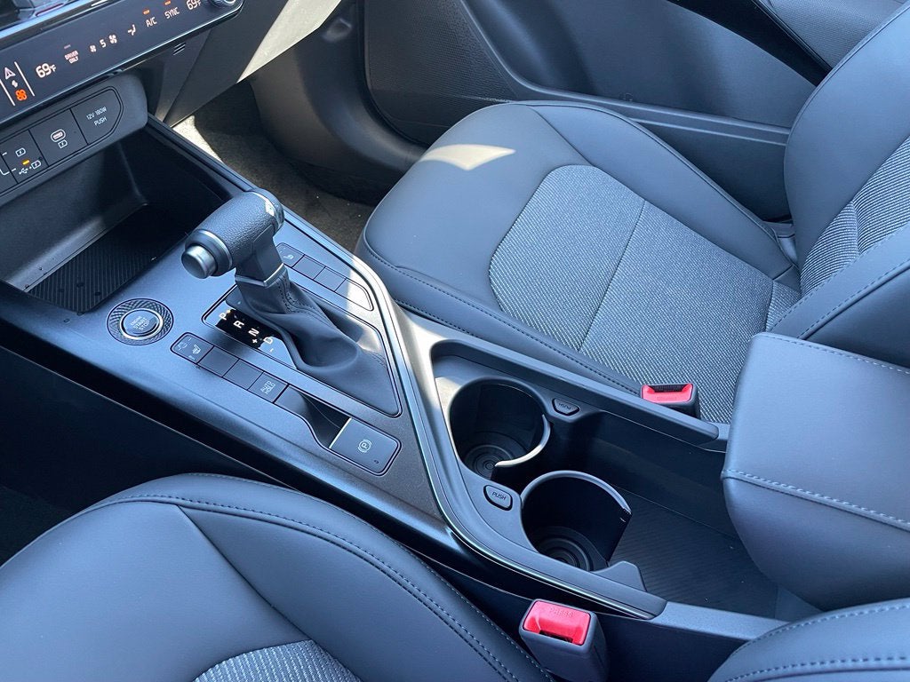 2027 Kia Niro LX