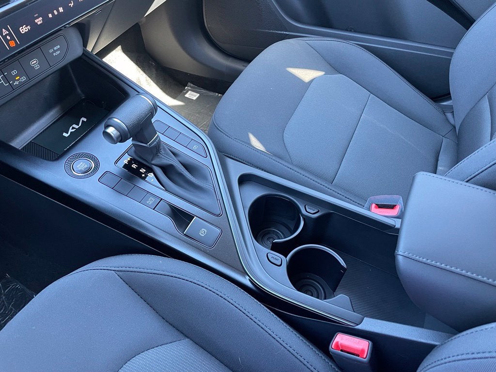 2027 Kia Niro LX