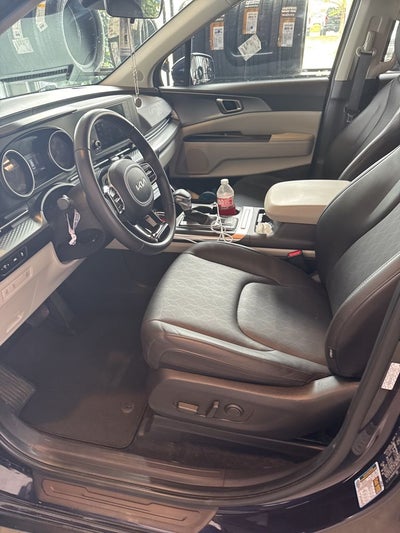 2024 Kia Carnival LX