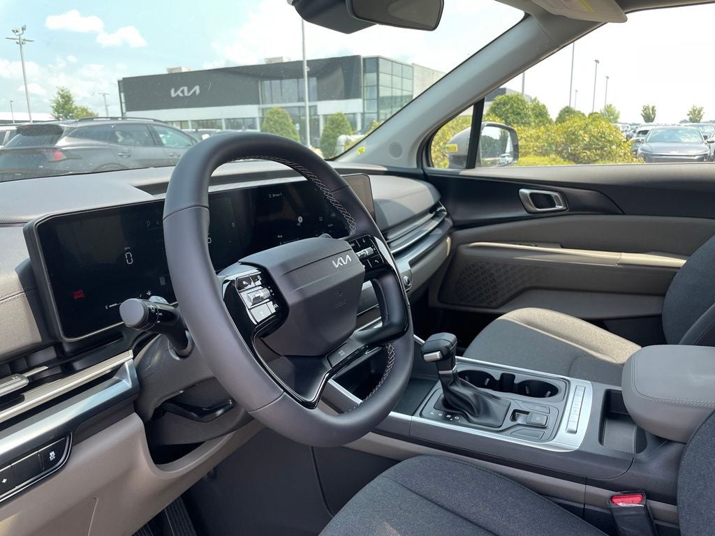 2027 Kia Carnival LX