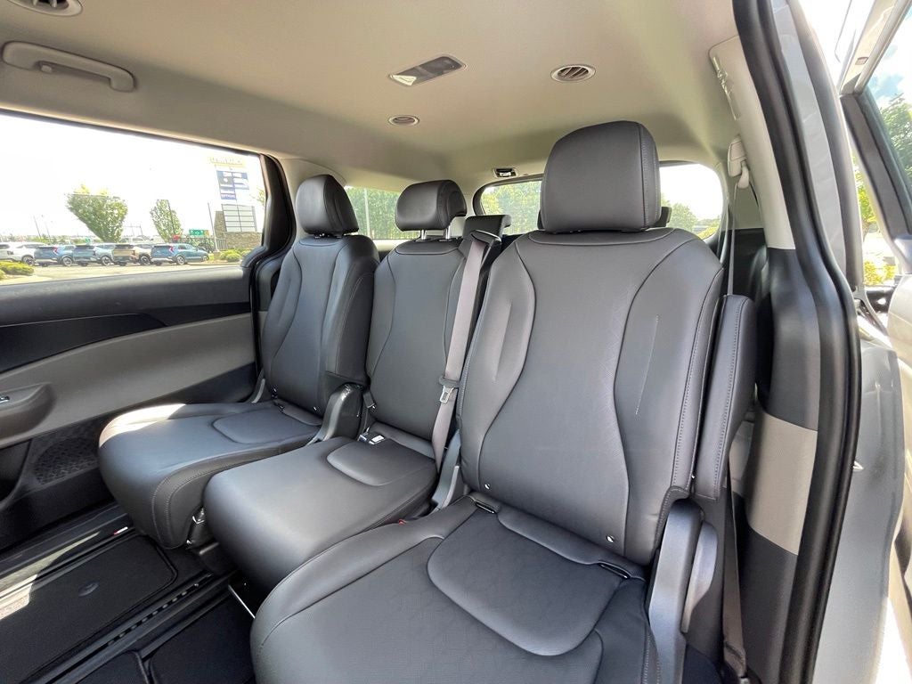 2027 Kia Carnival Hybrid LXS