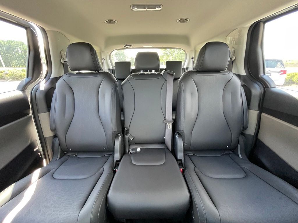 2027 Kia Carnival Hybrid LXS