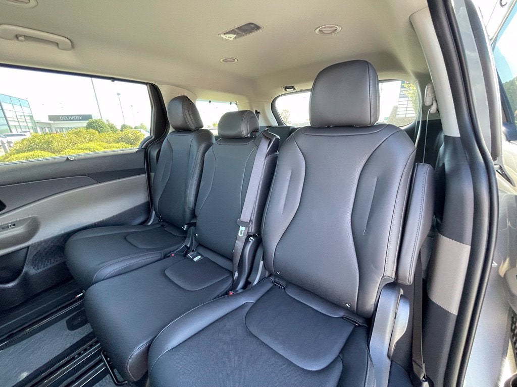 2027 Kia Carnival EX