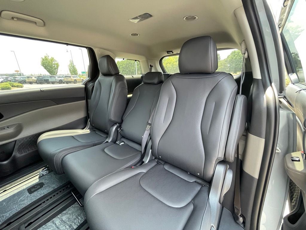 2027 Kia Carnival Hybrid EX