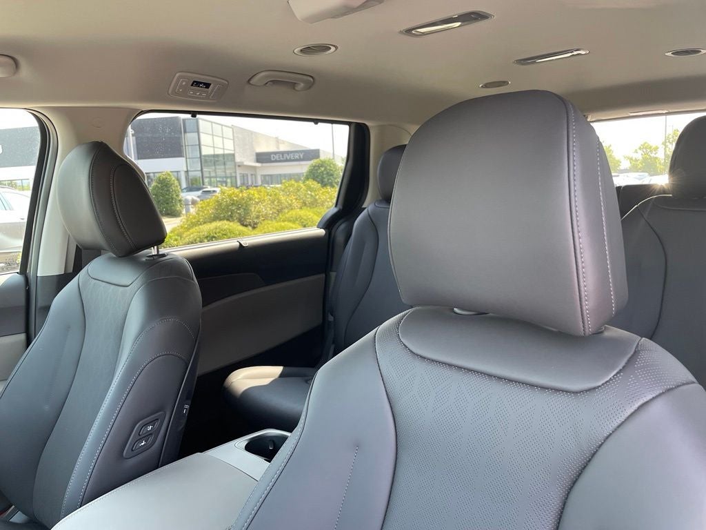 2027 Kia Carnival Hybrid EX