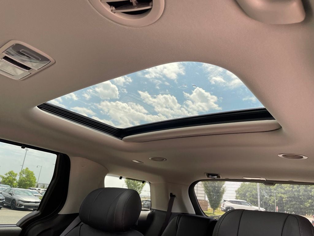 2027 Kia Carnival SX Prestige