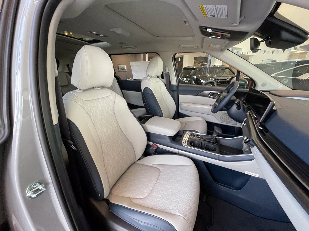 2027 Kia Carnival SX