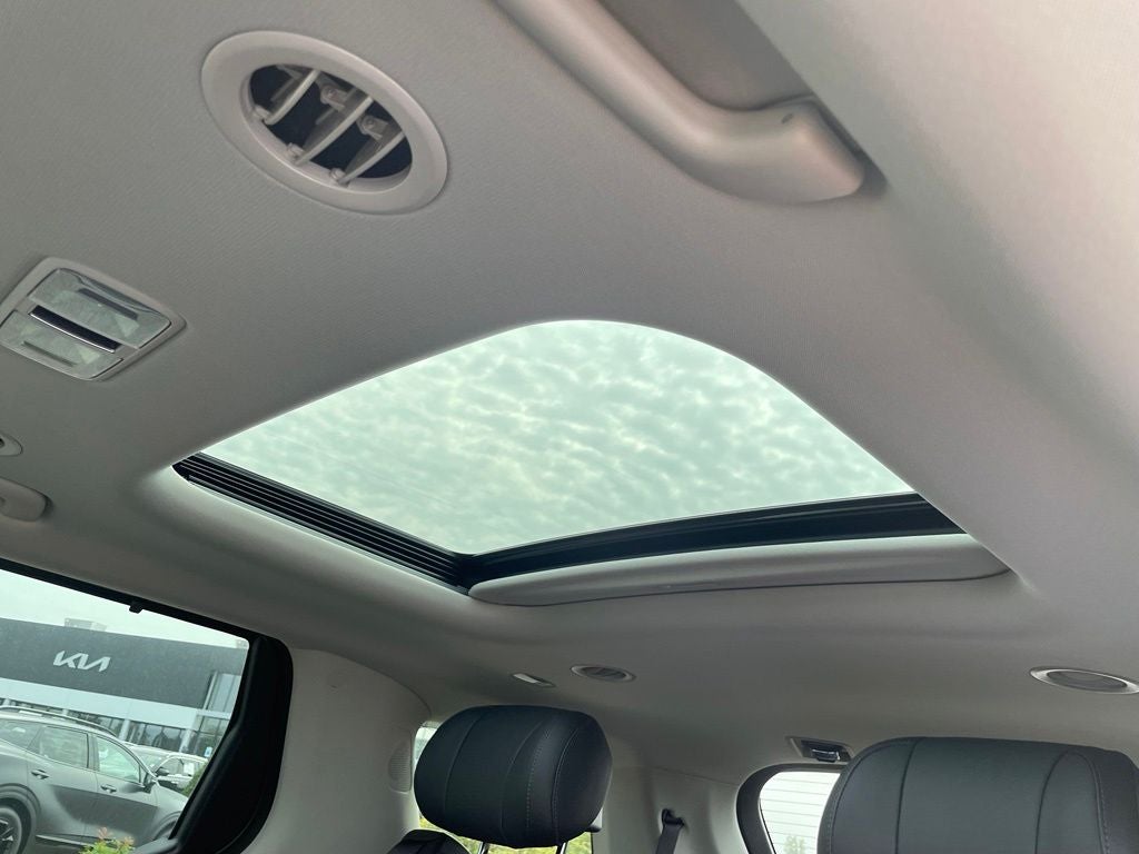 2027 Kia Carnival SX Prestige