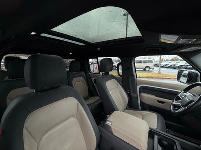 2023 Land Rover Defender 130 X-Dynamic SE