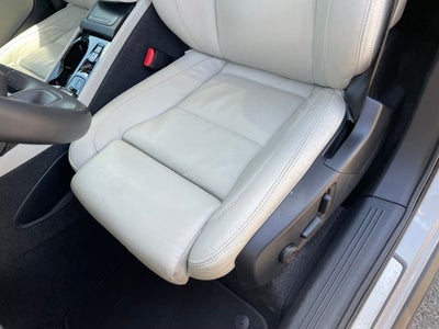 2023 Volvo XC40 B5 Plus Bright Theme
