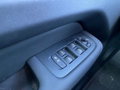 2026 Volvo XC60 B5 Core