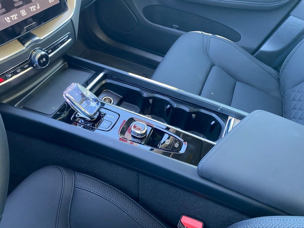 2026 Volvo XC60 B5 Core