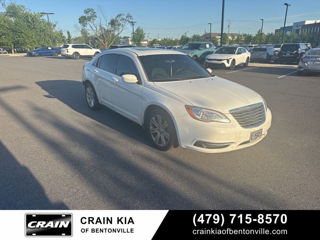 2013 Chrysler 200 Touring