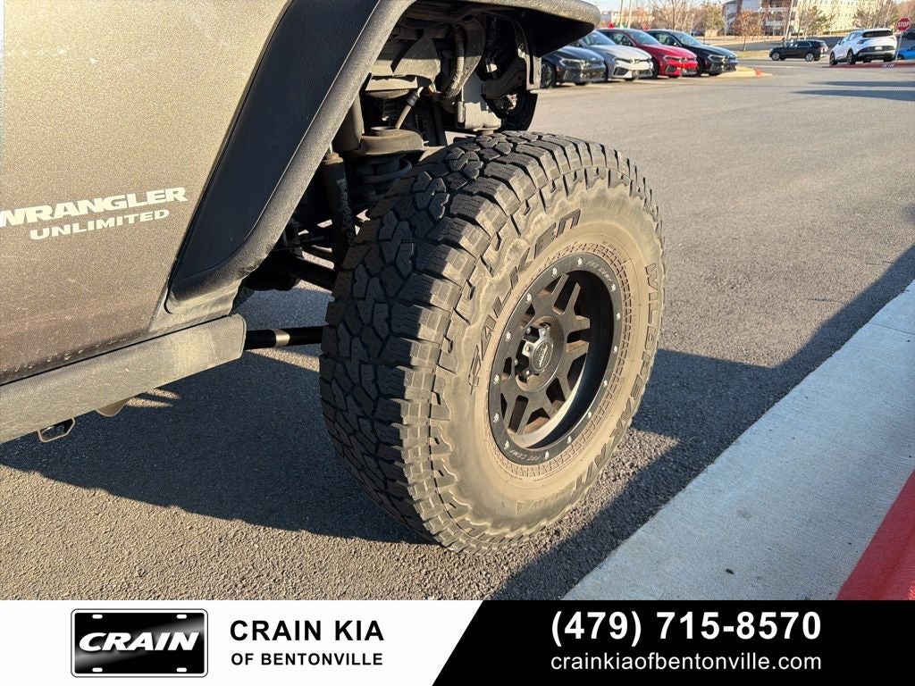 2014 Jeep Wrangler Unlimited Rubicon - LIFTED! / 4WD / CLEAN CARFAX
