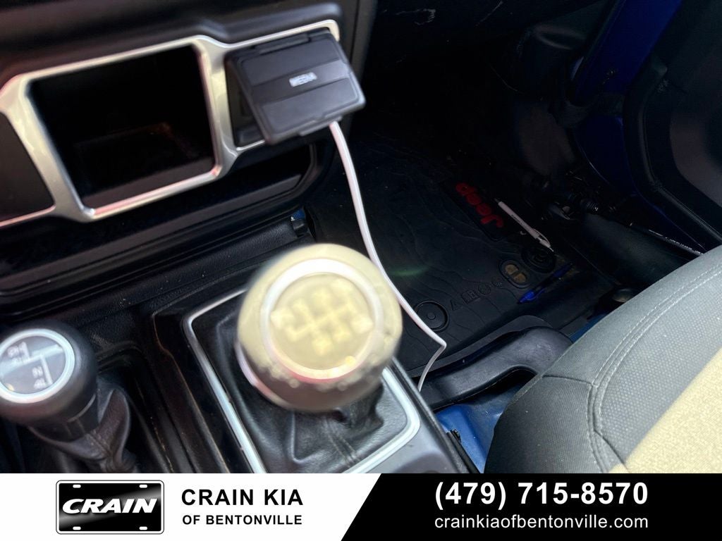 2018 Jeep Wrangler Sport - 4WD / CLEAN CARFAX