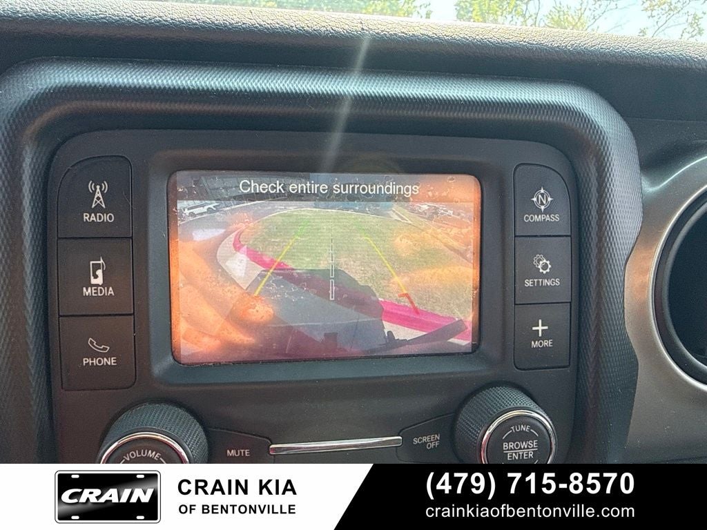 2018 Jeep Wrangler Sport - 4WD / CLEAN CARFAX
