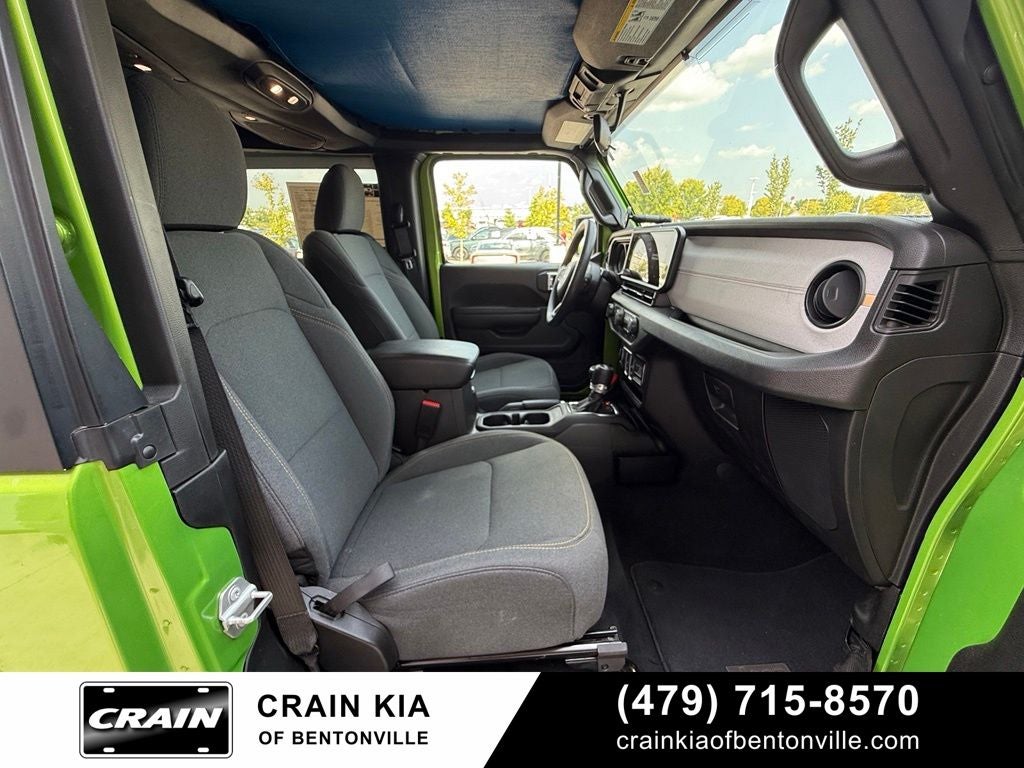 2025 Jeep Wrangler Sport - 4WD / CLEAN CARFAX / ONE OWNER