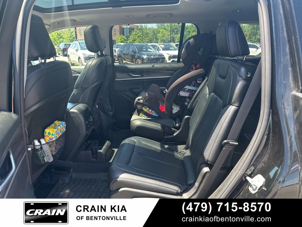 2023 Jeep Grand Cherokee L Limited - 4WD / PANO ROOF / ONE OWNER