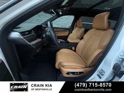 2025 Jeep Grand Cherokee L Summit - 4WD / PANORAMIC SUNROOF / CLEAN CARFAX