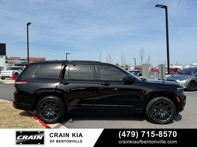 2023 Jeep Grand Cherokee L Summit - 4WD / PANORAMIC SUNROOF / ONE OWNER