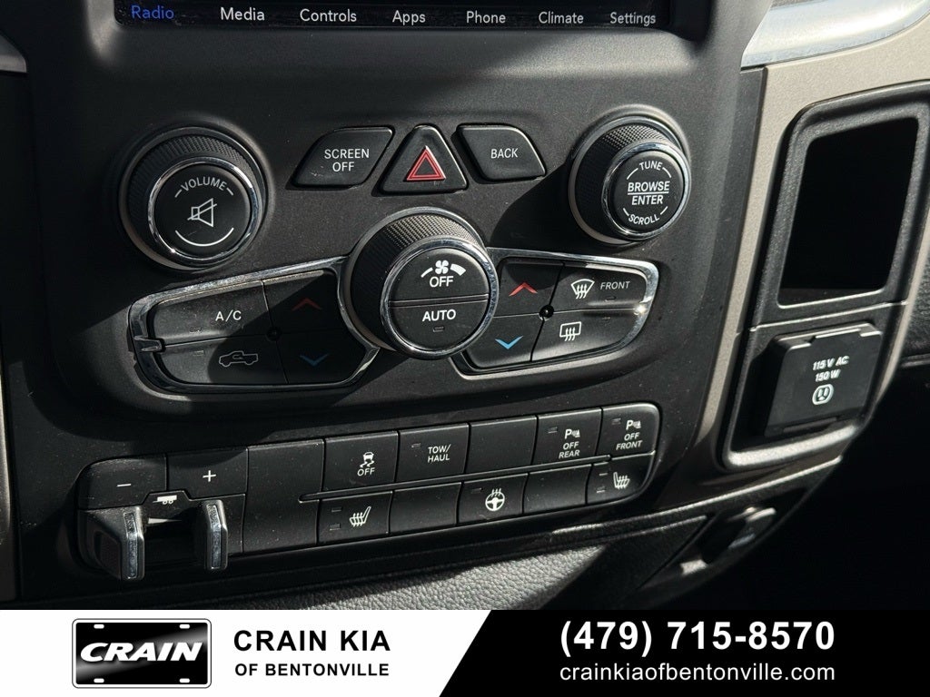 2019 RAM 1500 Classic Big Horn - 4WD / CLEAN CARFAX