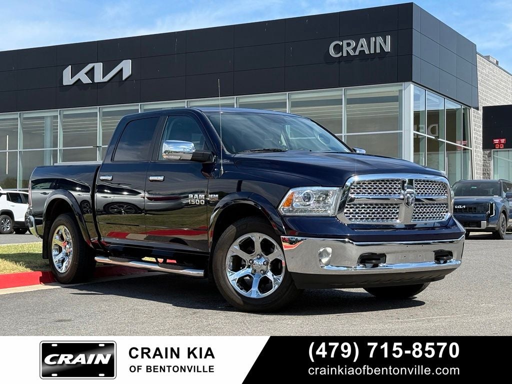 2016 RAM 1500 Laramie - 4WD / CLEAN CARFAX / ONE OWNER