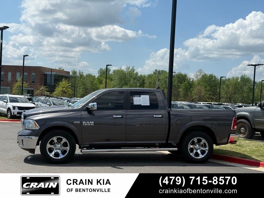 2015 RAM 1500 Laramie - 4WD / SUNROOF